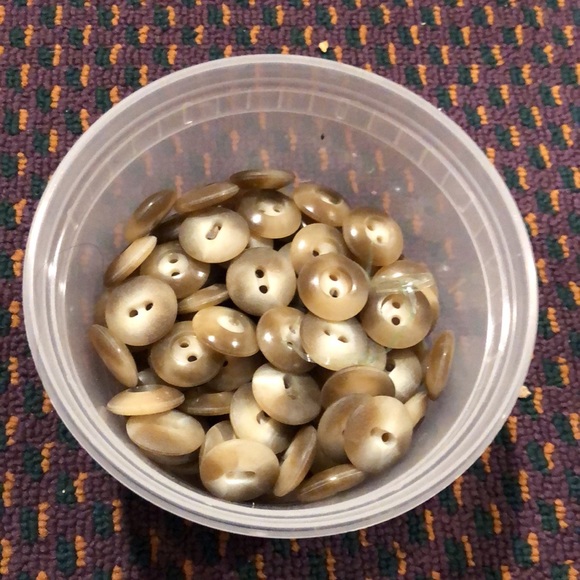 New vintage mottled beige/brown 2 hole craft sewing buttons - Picture 8 of 12